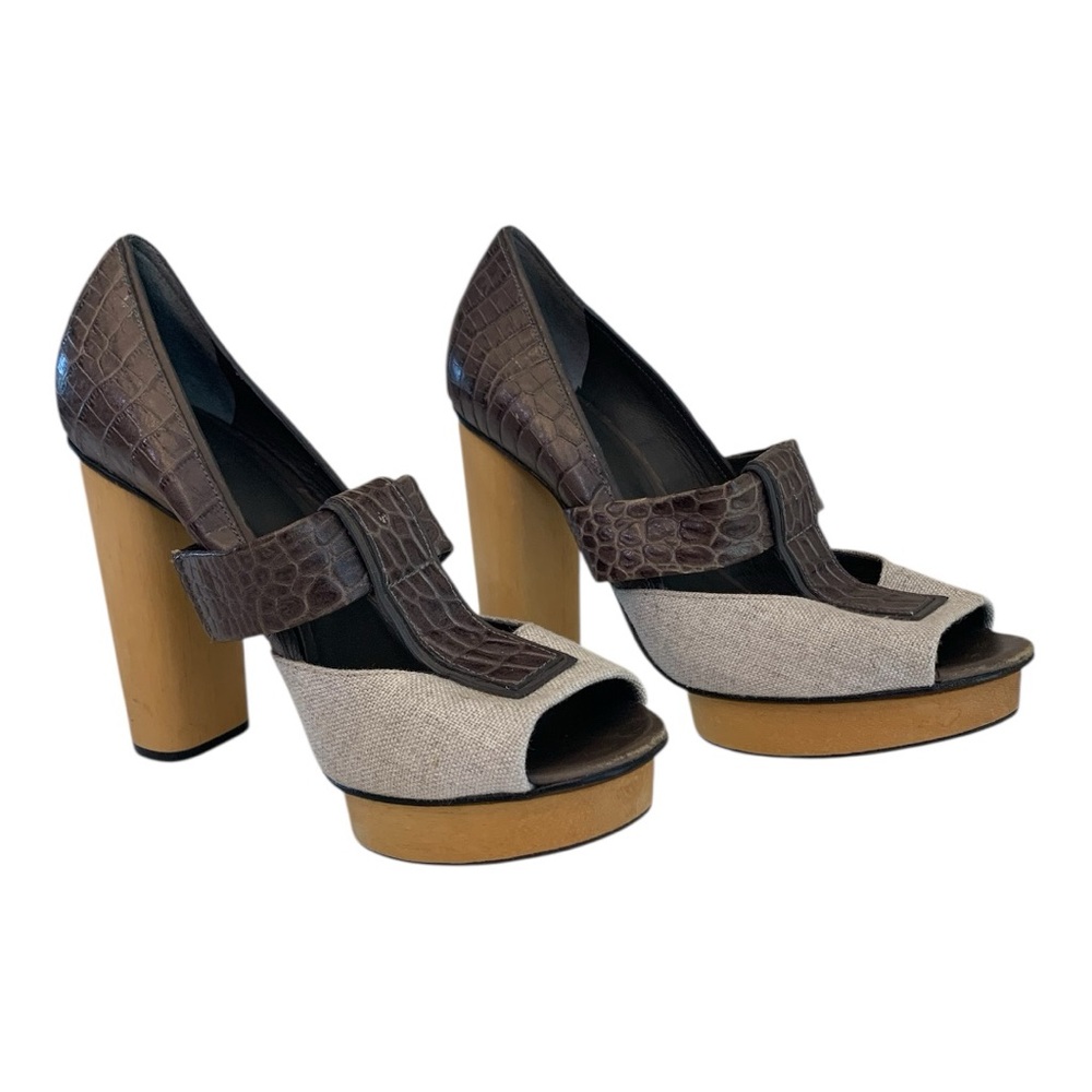 Tory Burch Platform chunky heels.